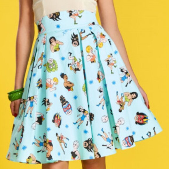 Laura Byrnes California Little Jun Skirt in Lady Wrestlers Print - Picture 2 of 5